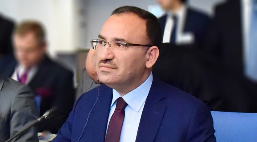 Турция не собирается отказываться от сотрудничества с РФ и Ираном по Сирии
