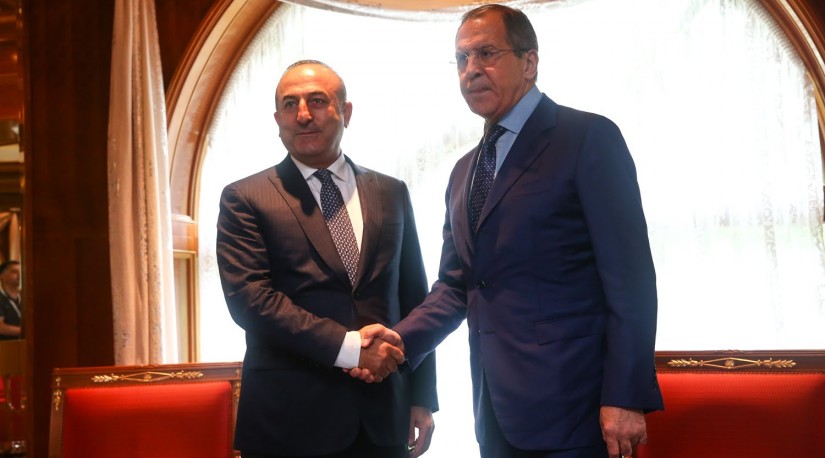 Главы МИД России и Турции обсудили подготовку межсирийских переговоров