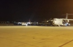 Турция направила еще два самолета с гумпомощью в Пакистан