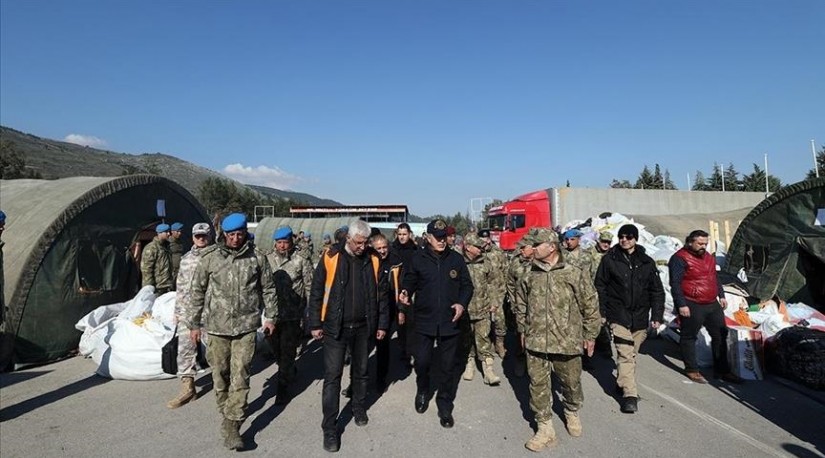 ВС Турции создали 19 логистических центров в зоне бедствия
